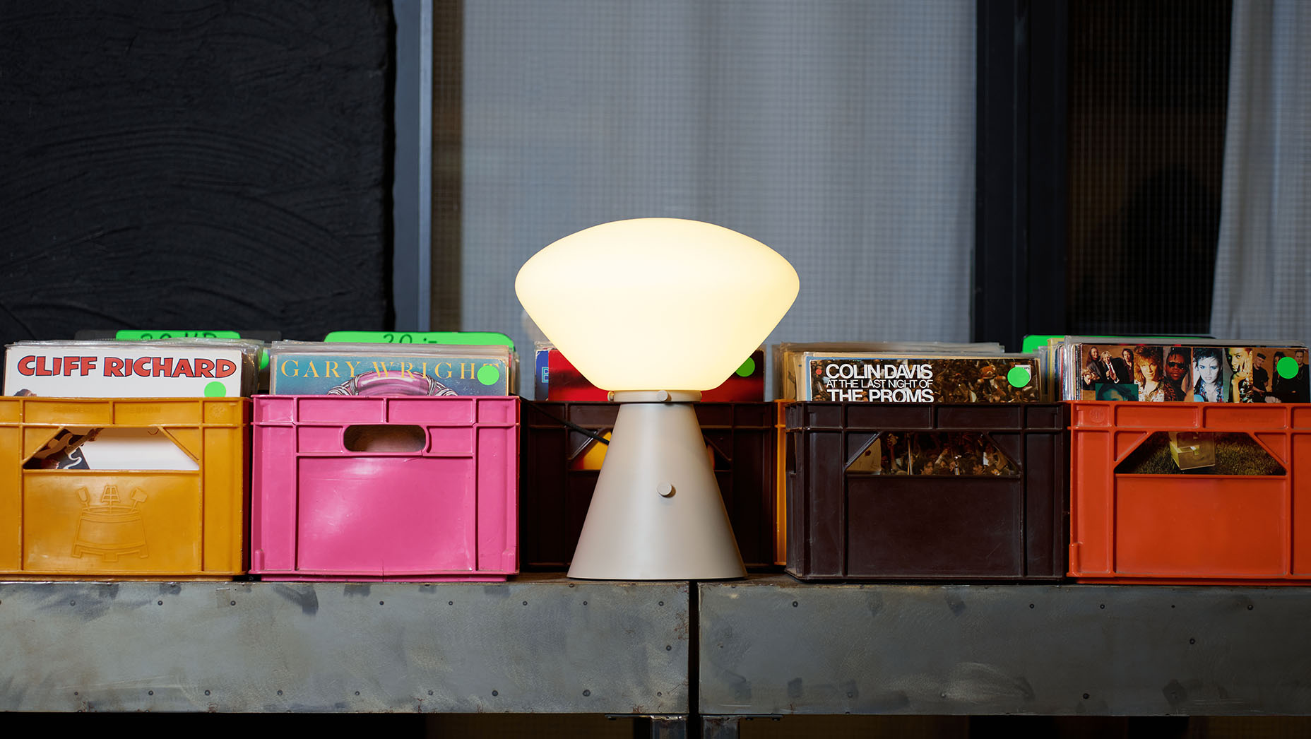 Ottilia Table