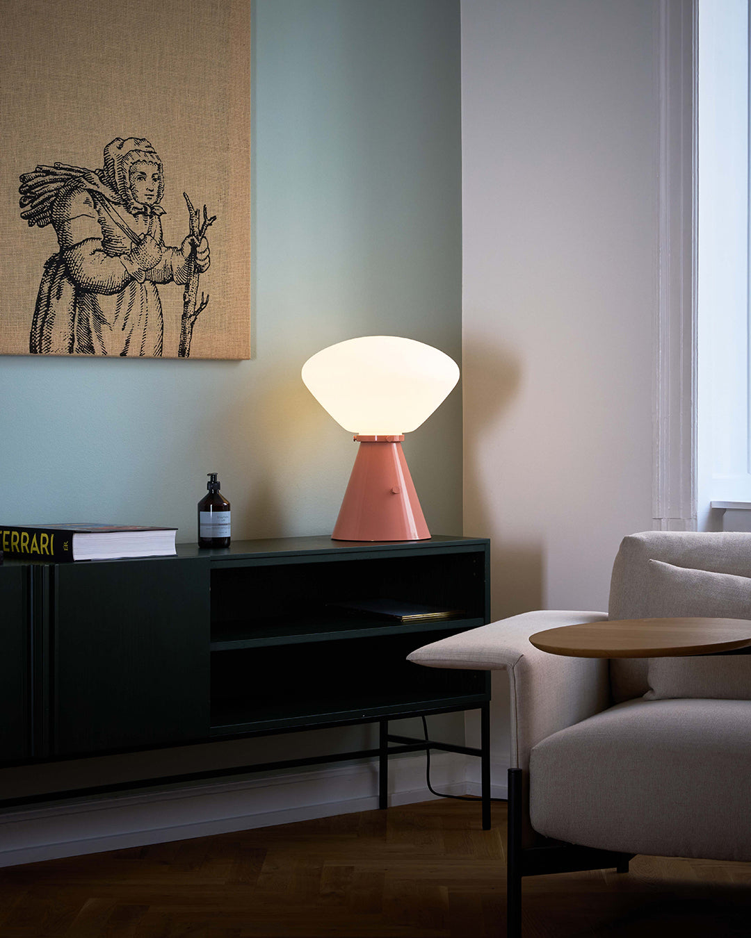 Ottilia Table